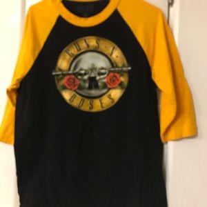 Guns and roses baseball tshirt size medium